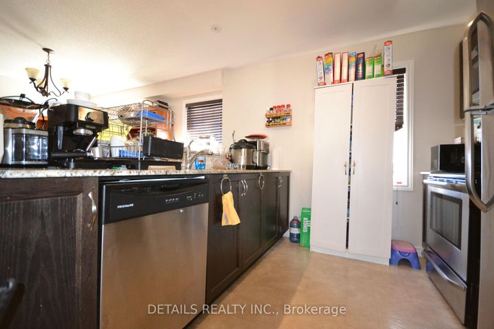Photo 4 at 530 Snow Goose Street, Nepean (Half Moon Bay), Ottawa