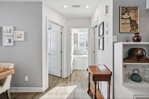 Photo 18 at B - 310 Tulum Crescent, Emerald Meadows/Trailwest, Kanata