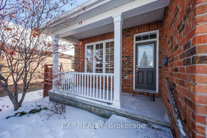 Photo 1 at 215 Cairnsmore Circle, Nepean (Stonebridge), Ottawa