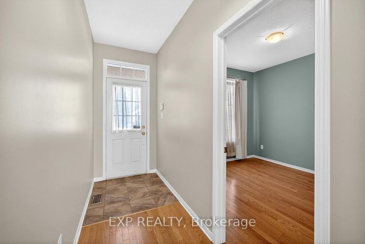 Photo 2 at 215 Cairnsmore Circle, Nepean (Stonebridge), Ottawa