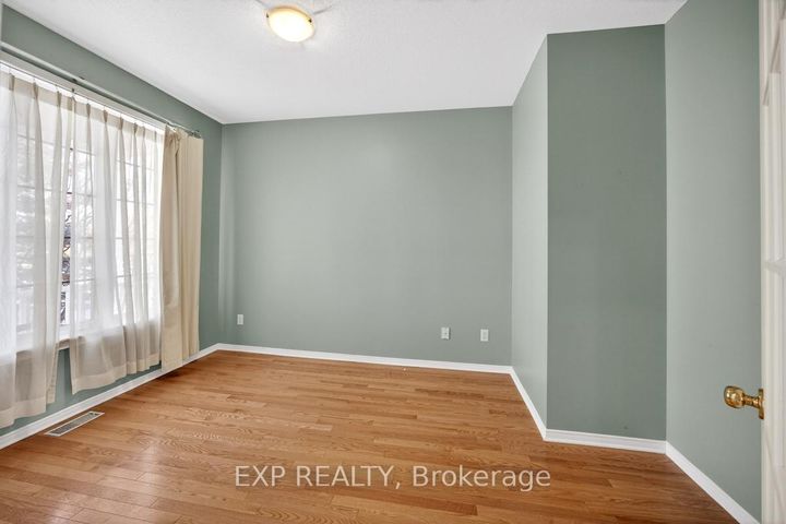 Photo 3 at 215 Cairnsmore Circle, Nepean (Stonebridge), Ottawa