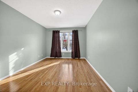 Photo 15 at 215 Cairnsmore Circle, Nepean (Stonebridge), Ottawa