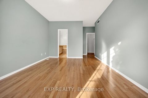 Photo 16 at 215 Cairnsmore Circle, Nepean (Stonebridge), Ottawa