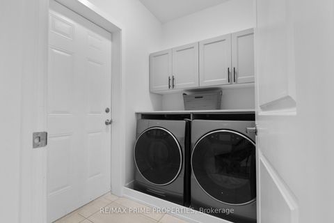 Photo 18 at 249 Fountainhead Drive, Mer Bleue/Bradley Estates/Anderson Park, Orleans