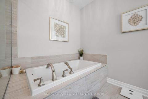 Photo 18 at 700 Mcmanus Avenue, Manotick Village & Manotick Estates, Manotick