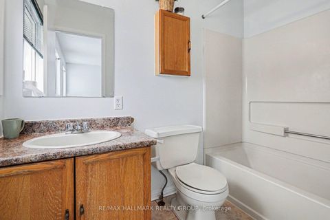 Photo 16 at 1970 Wildflower Drive, Queenswood Heights South, Orleans