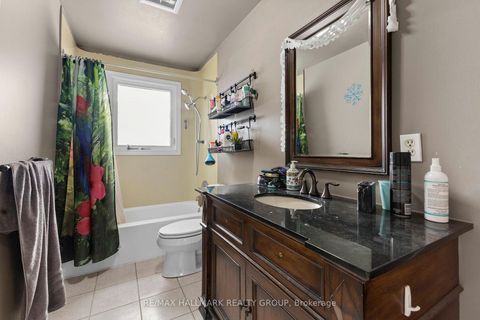 Photo 6 at 816 Willow Avenue, Chatelaine Village, Orleans