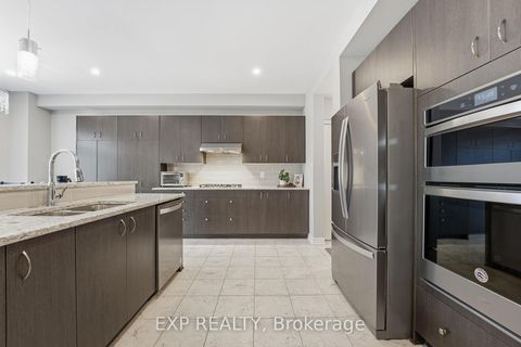 Photo 14 at 118 Discovery Crescent, Stittsville (North), Stittsville