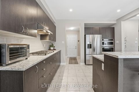 Photo 16 at 118 Discovery Crescent, Stittsville (North), Stittsville
