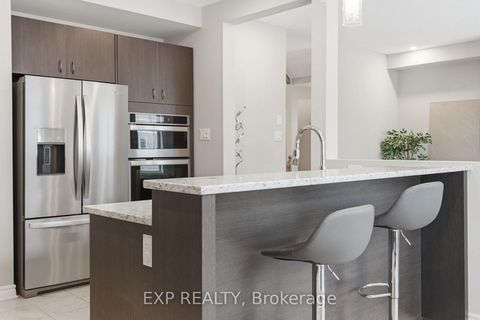 Photo 20 at 118 Discovery Crescent, Stittsville (North), Stittsville