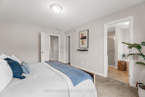 Photo 19 at 568 Voie Du Pin Rouge Way, Mer Bleue/Bradley Estates/Anderson Park, Orleans