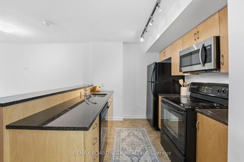 Photo 12 at 908 - 138 Somerset Street W, Ottawa Centre/Golden Triangle, Ottawa Centre