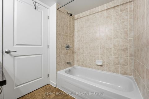 Photo 29 at 908 - 138 Somerset Street W, Ottawa Centre/Golden Triangle, Ottawa Centre