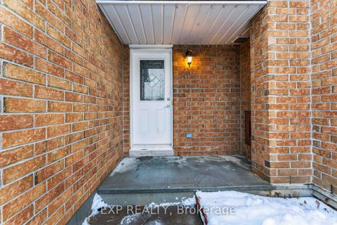 Photo 2 at 214 Montmorency Way, Avalon East, Orleans