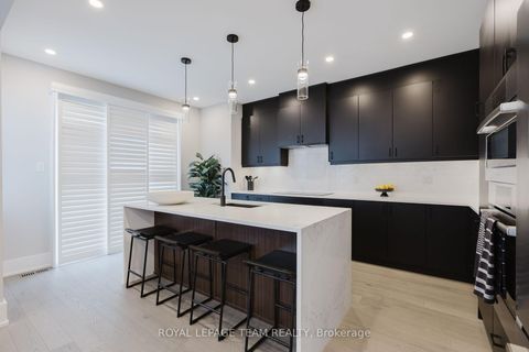 Photo 7 at 1041 Elixir Place, Morgan's Grant/South March, Kanata