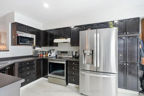 Photo 11 at 480 Wincanton Drive, Chatelaine Village, Orleans