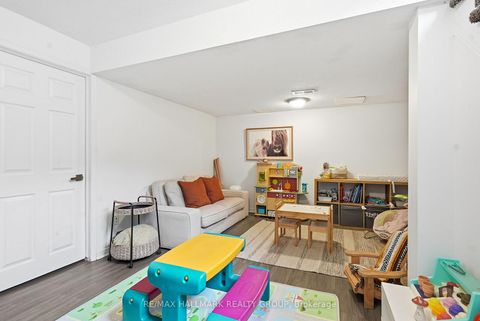 Photo 26 at 480 Wincanton Drive, Chatelaine Village, Orleans