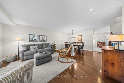 Photo 10 at 906 Pellerin Place, Avalon East, Orleans