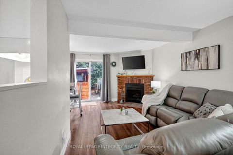 Photo 5 at 36 - 1867 Simard Drive, Chateauneuf, Orleans