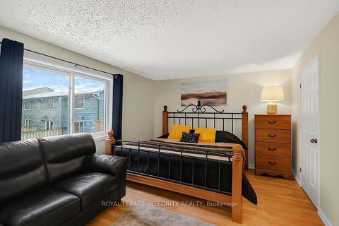 Photo 13 at 36 - 1867 Simard Drive, Chateauneuf, Orleans