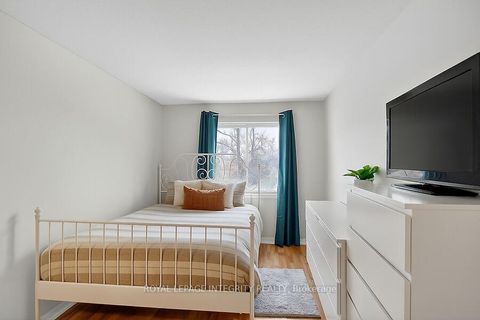 Photo 16 at 36 - 1867 Simard Drive, Chateauneuf, Orleans