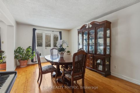 Photo 7 at 1123 Burgundy Lane, Convent Glen, Orleans