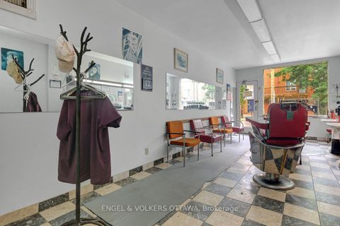 Photo 3 at 258 Kent Street, Ottawa Centre