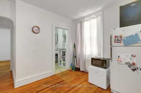 Photo 10 at 258 Kent Street, Ottawa Centre