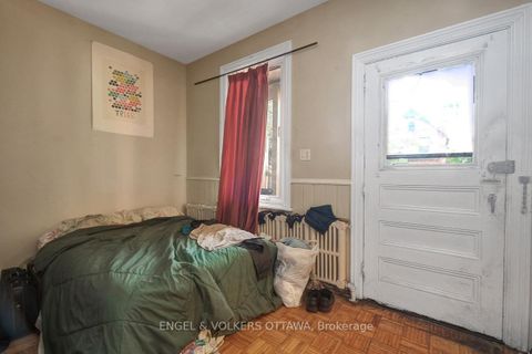 Photo 9 at 256 Kent Street N, Ottawa Centre