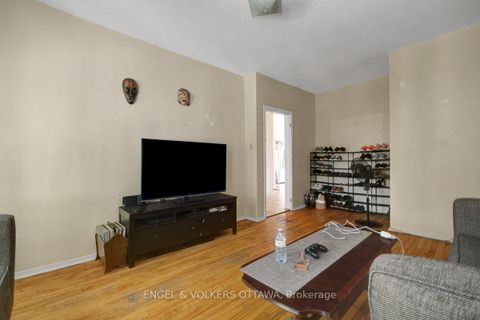 Photo 16 at 256 Kent Street N, Ottawa Centre