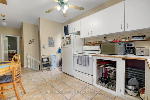 Photo 19 at 256 Kent Street N, Ottawa Centre