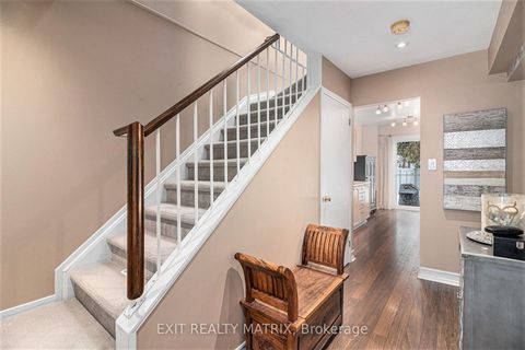 Photo 6 at 813 Clearcrest Crescent, Fallingbrook/Ridgemount, Orleans