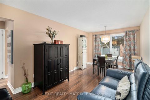 Photo 7 at 813 Clearcrest Crescent, Fallingbrook/Ridgemount, Orleans