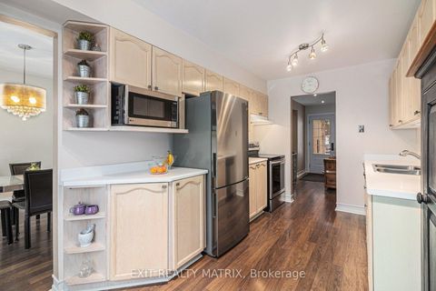 Photo 13 at 813 Clearcrest Crescent, Fallingbrook/Ridgemount, Orleans