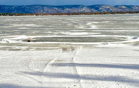 Photo 2 at 164 Bayview Drive, Constance Bay