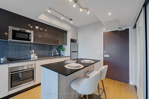 Photo 6 at 2015 - 199 Slater Street, Ottawa Centre