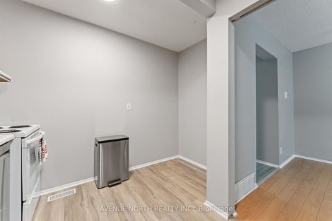 Photo 6 at 6467 Natalie Way, Chateauneuf, Orleans