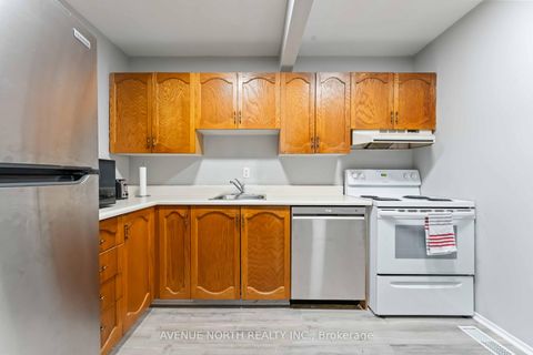 Photo 11 at 6467 Natalie Way, Chateauneuf, Orleans