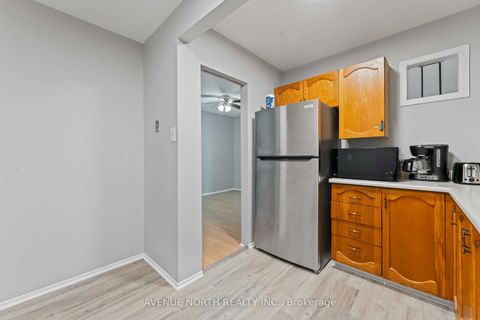 Photo 13 at 6467 Natalie Way, Chateauneuf, Orleans