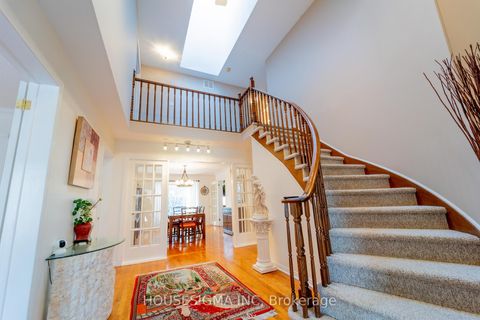 Photo 7 at 566 Falwyn Crescent, Fallingbrook/Ridgemount, Orleans