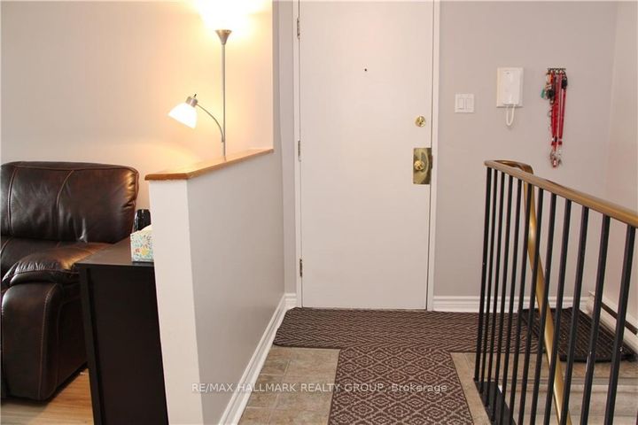 Photo 1 at 4 - 14 Sweetbriar Circle, Nepean (Pheasant Run), Ottawa