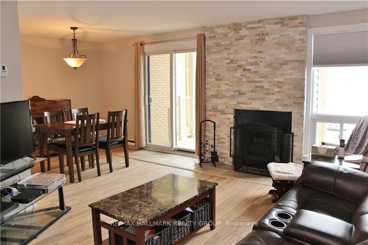 Photo 2 at 4 - 14 Sweetbriar Circle, Nepean (Pheasant Run), Ottawa