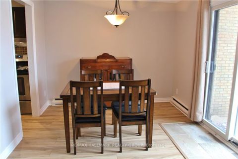 Photo 5 at 4 - 14 Sweetbriar Circle, Nepean (Pheasant Run), Ottawa