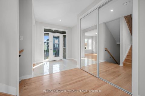 Photo 2 at 440 Appalachian Circle, Nepean (Half Moon Bay), Ottawa