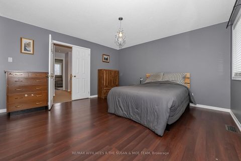 Photo 20 at 59 Birchbank Crescent, Bridlewood, Kanata