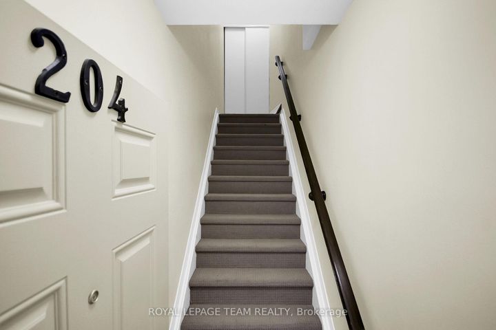 Photo 3 at 41 - 204 Shanly Private, Nepean (Stonebridge), Ottawa