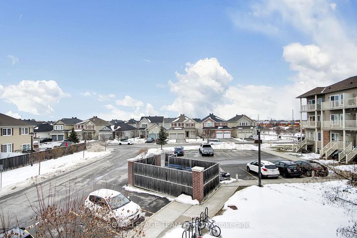 Photo 40 at 41 - 204 Shanly Private, Nepean (Stonebridge), Ottawa