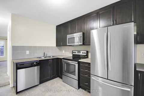 Photo 8 at 41 - 204 Shanly Private, Nepean (Stonebridge), Ottawa