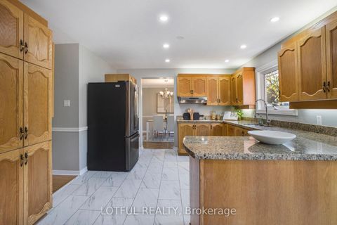Photo 8 at 4 Spindle Way, Stittsville (South), Stittsville