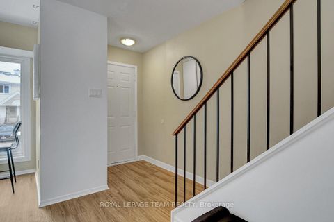 Photo 4 at 47 Mcdermot Court, Katimavik, Kanata